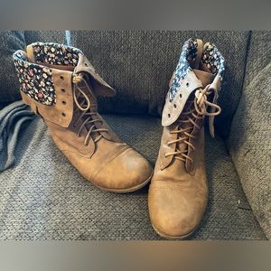 Women’s size 12 boots